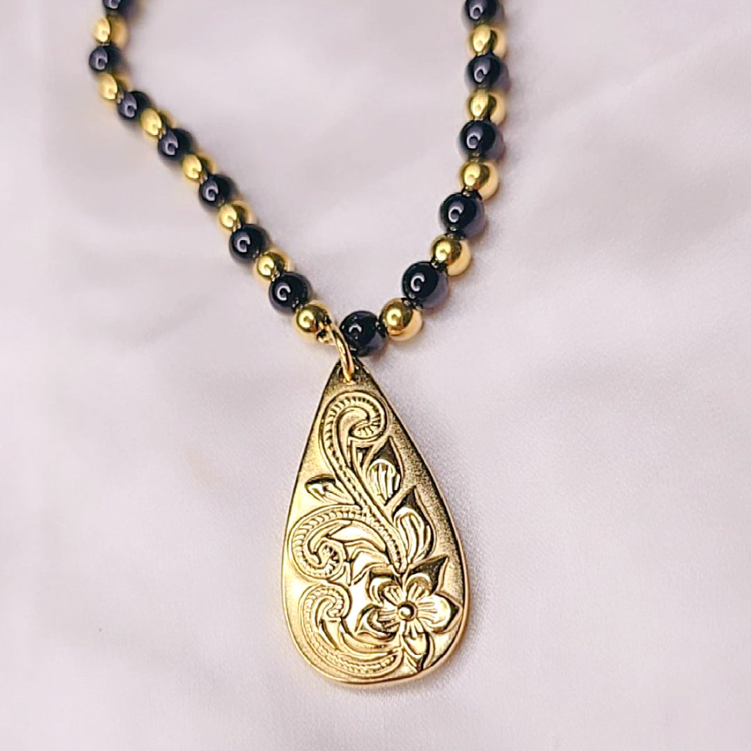 Collana goccia