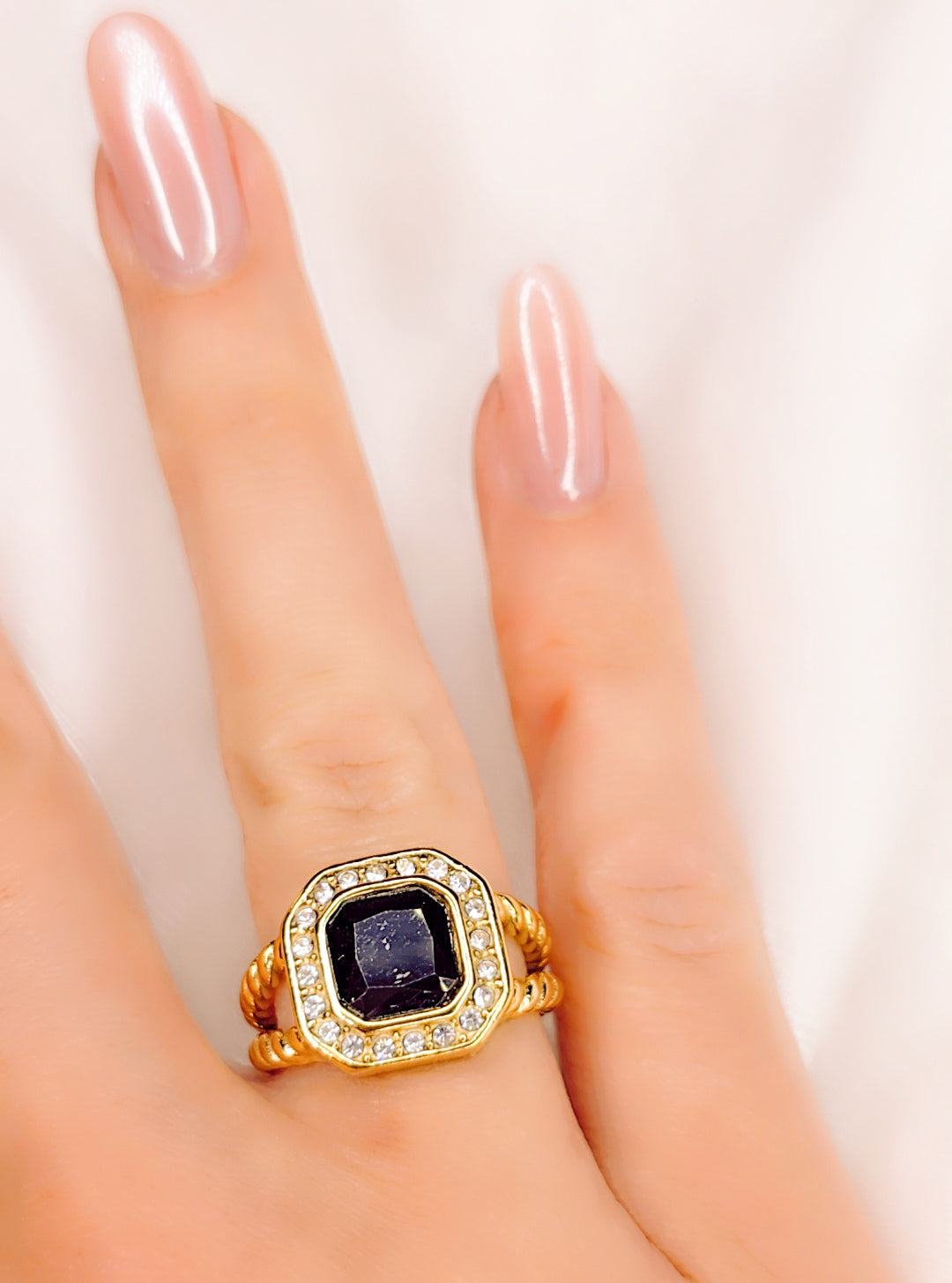 Sara Ring