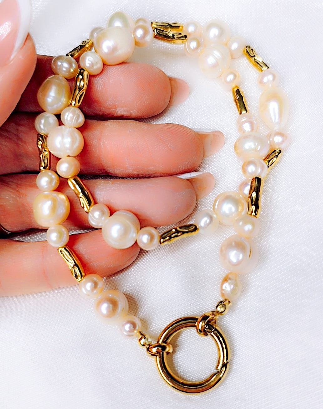 Collana Queen