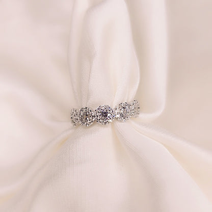 Anello Petali di luce bianco