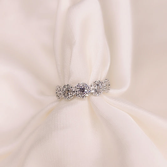 Anello Petali di luce bianco